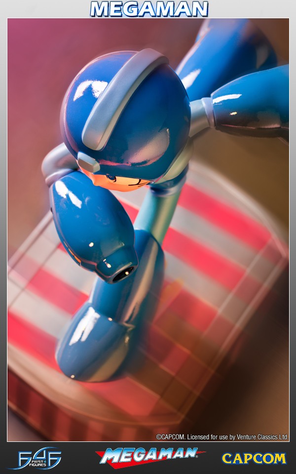 PRE-ORDER Mega Man - Running Mega Man