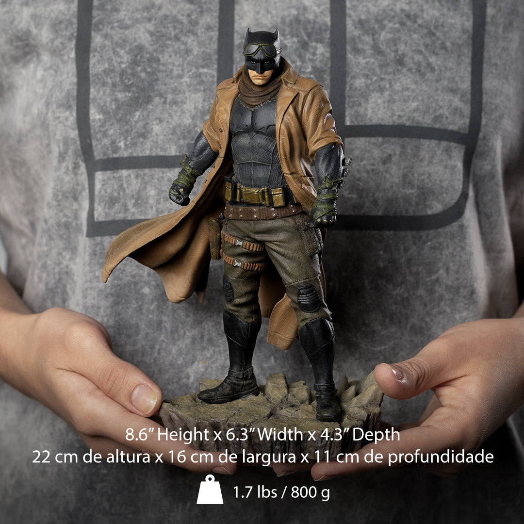 PRE-ORDER Zack Snyder's Justice League - Knightmare Batman Art Scale 1/10