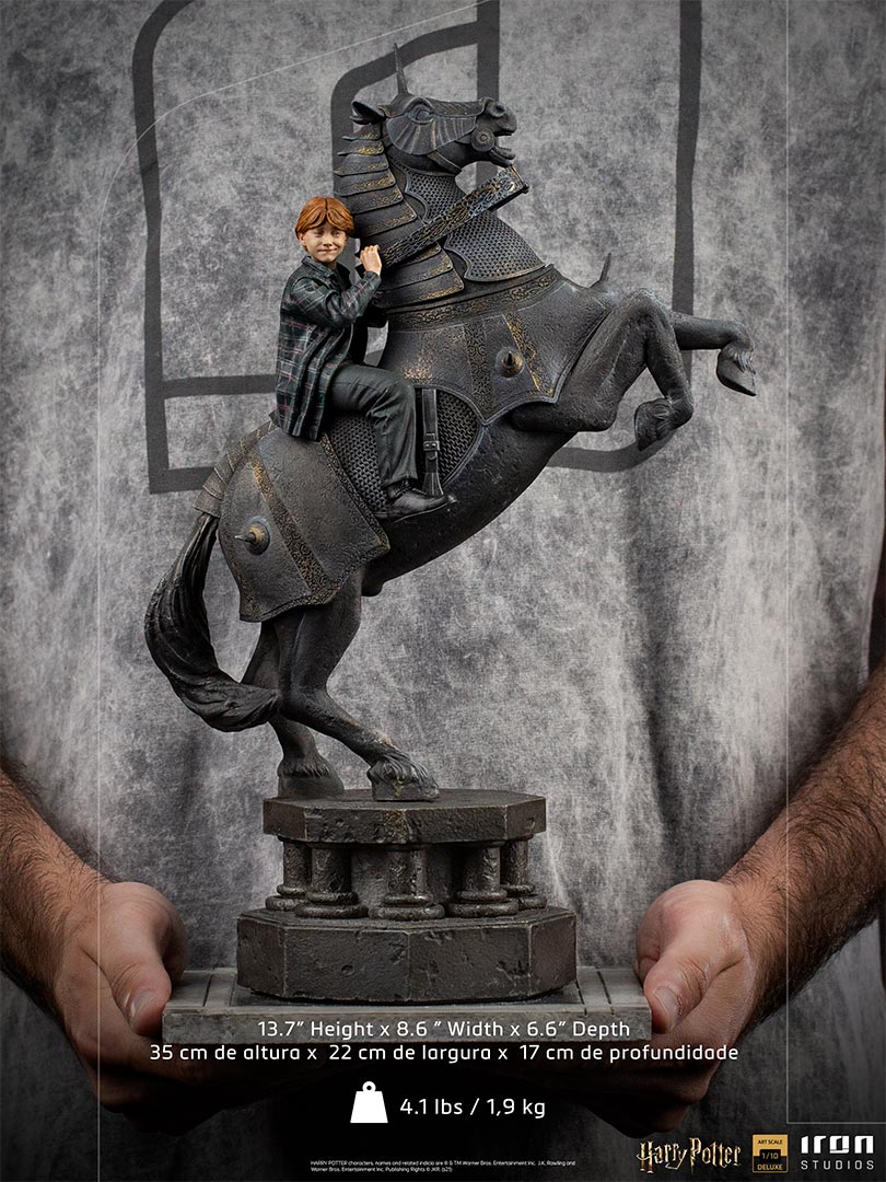 PRE-ORDER Harry Potter - Ron Weasley at the Wizard Chess Deluxe Art Scale 1/10