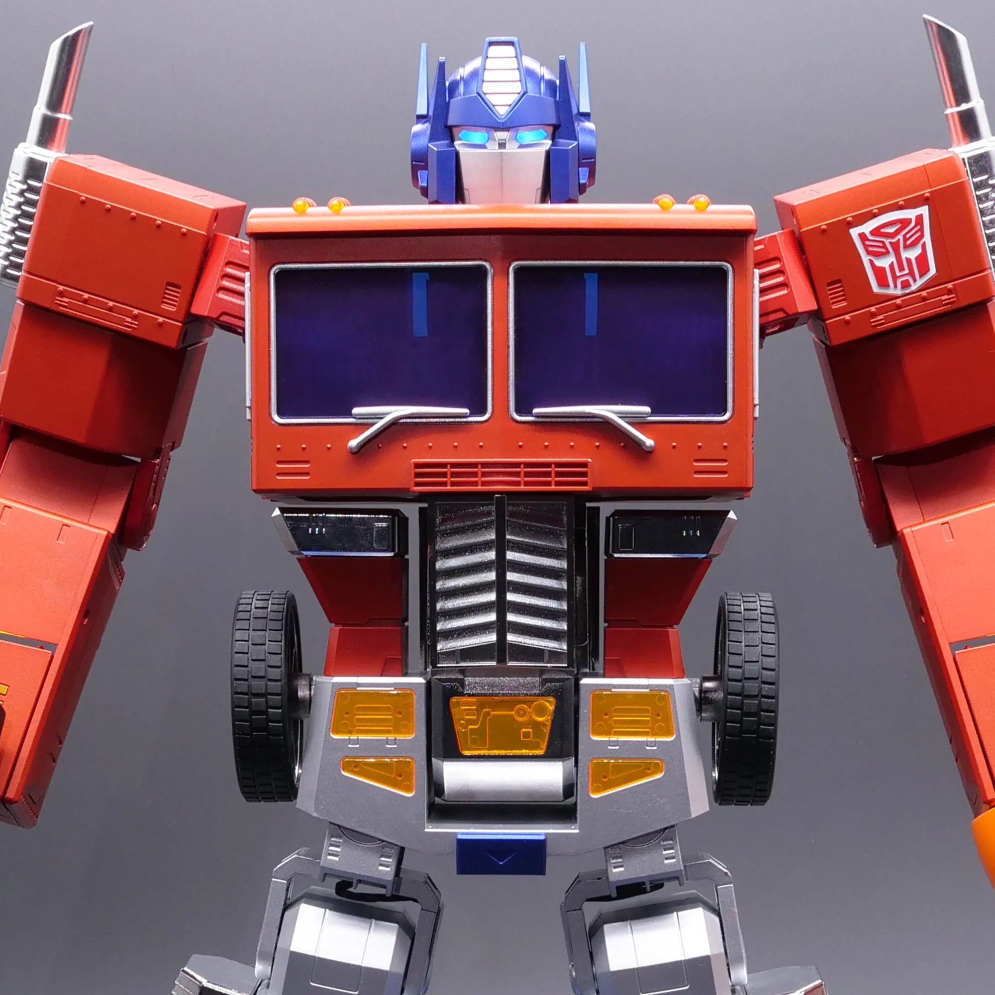 IN-STOCK Robosen - Tranformers - Optimus Prime Auto-Converting Programmable Robot