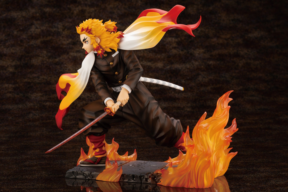 IN-STOCK Kotobukiya - ARTFX J - Demon Slayer: Kimetsu no Yaiba - Kyojuro Rengoku 1/8