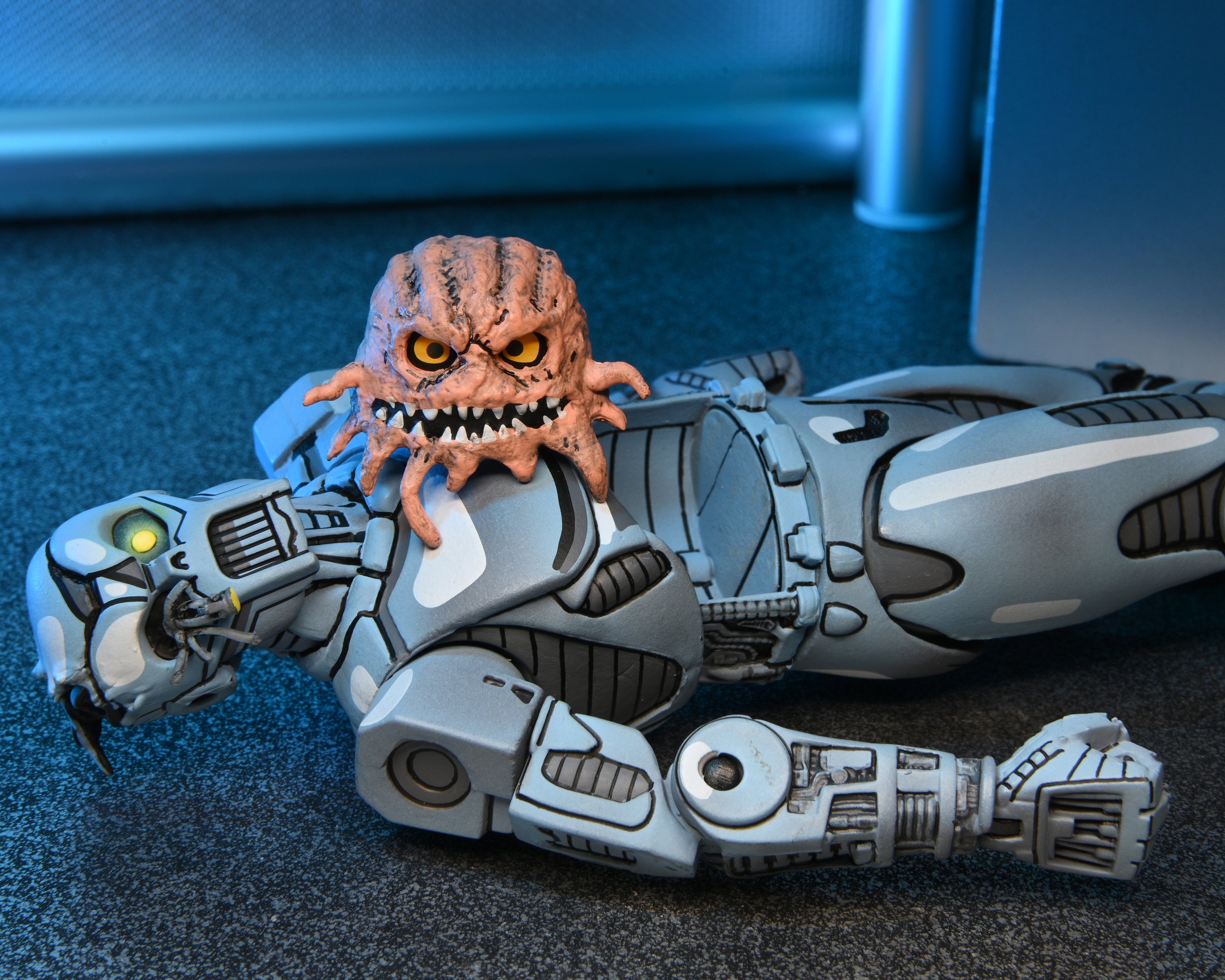 PRE-ORDER 7-inch Action Figure - TMNT Mirage Comics - Utrom