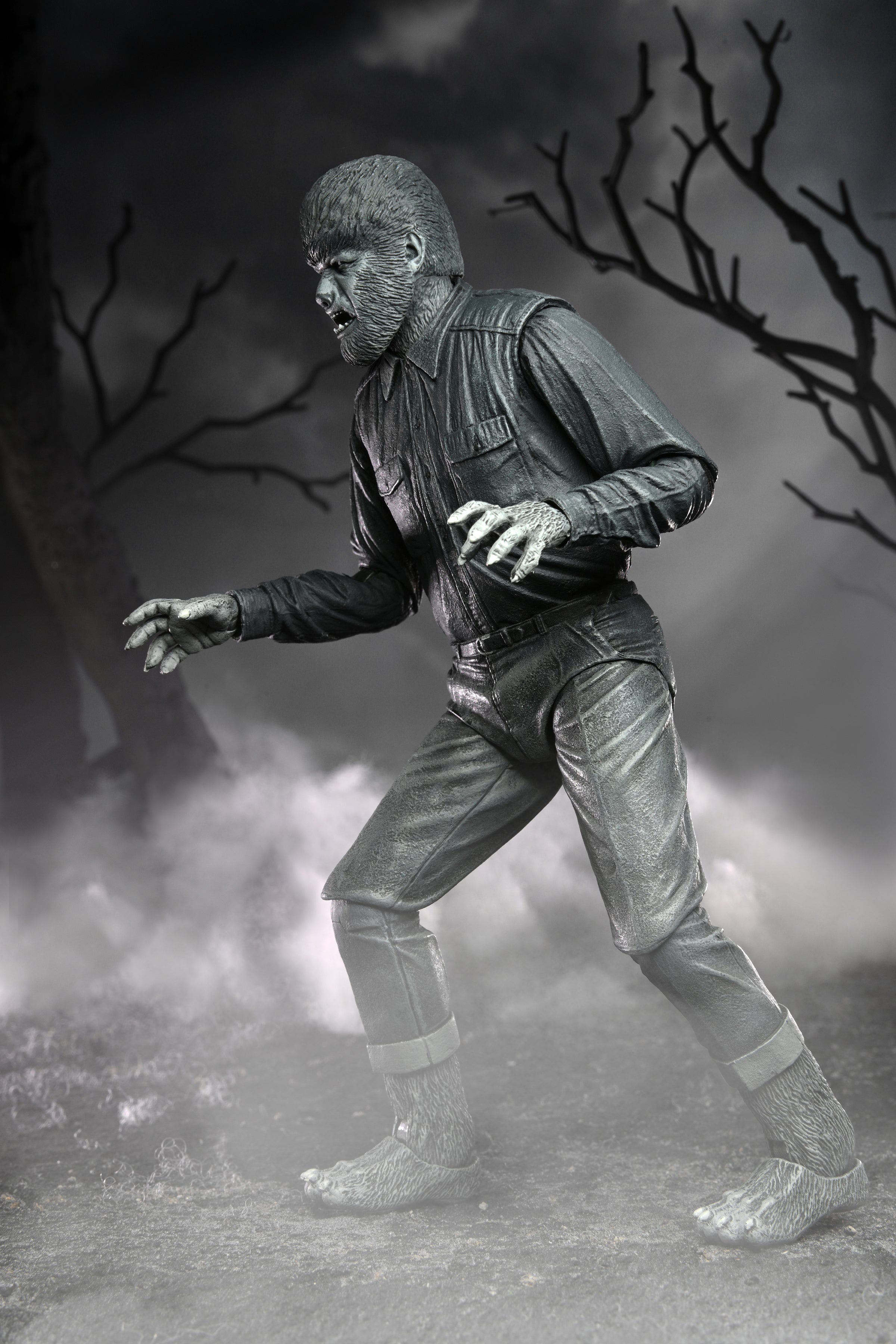 PRE-ORDER 7-inch Action Figure - Universal Monsters - Ultimate Wolf Man: B&W
