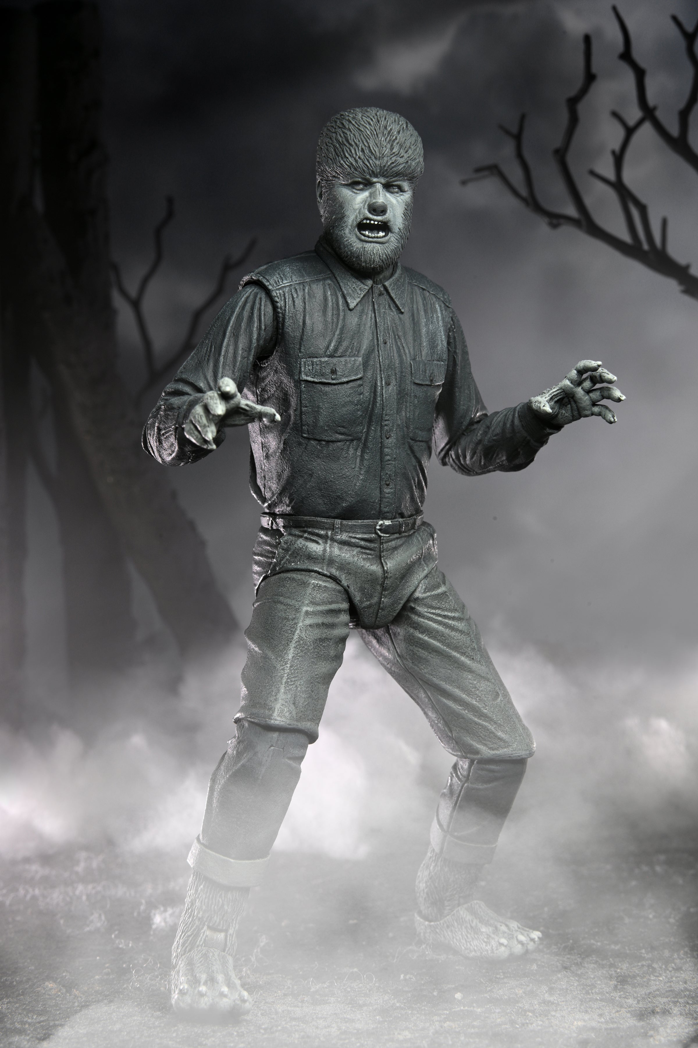 PRE-ORDER 7-inch Action Figure - Universal Monsters - Ultimate Wolf Man: B&W