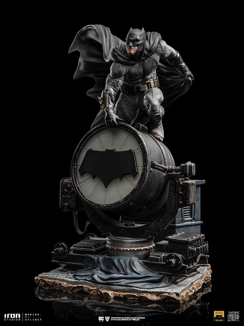 PRE-ORDER Zack Snyder's Justice League - Batman on Batsignal Deluxe Art Scale 1/10