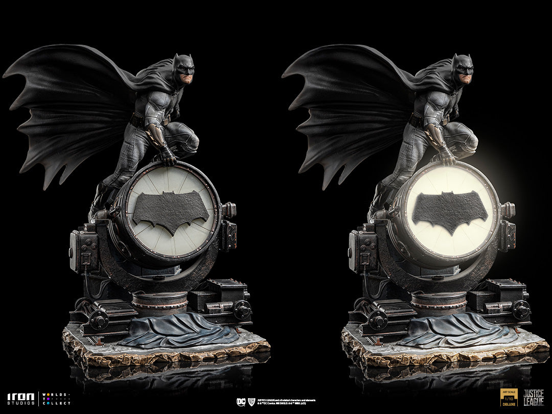 PRE-ORDER Zack Snyder's Justice League - Batman on Batsignal Deluxe Art Scale 1/10