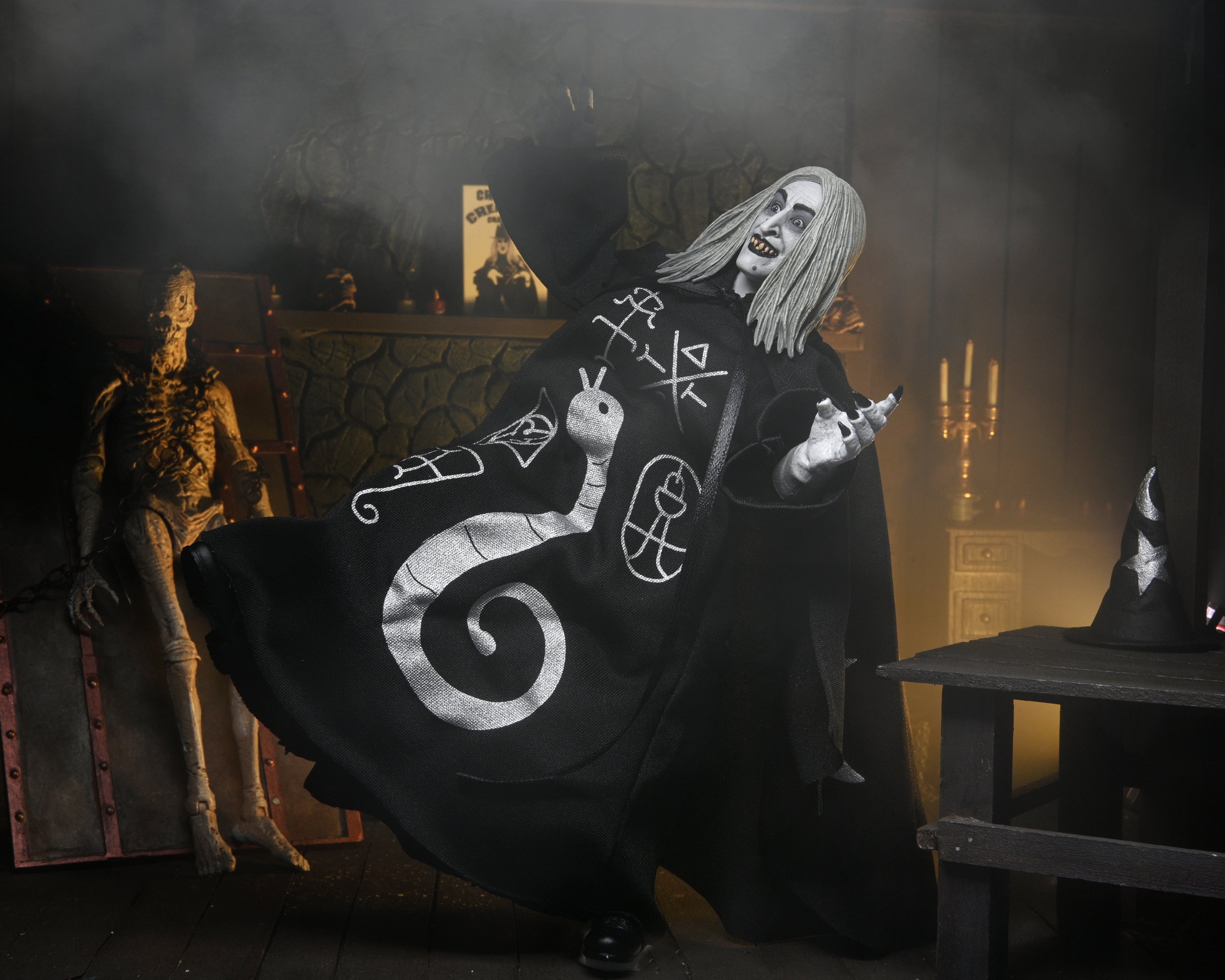 PRE-ORDER 8-inch Scale Clothed Figure - Rob Zombie The Munsters - Zombo