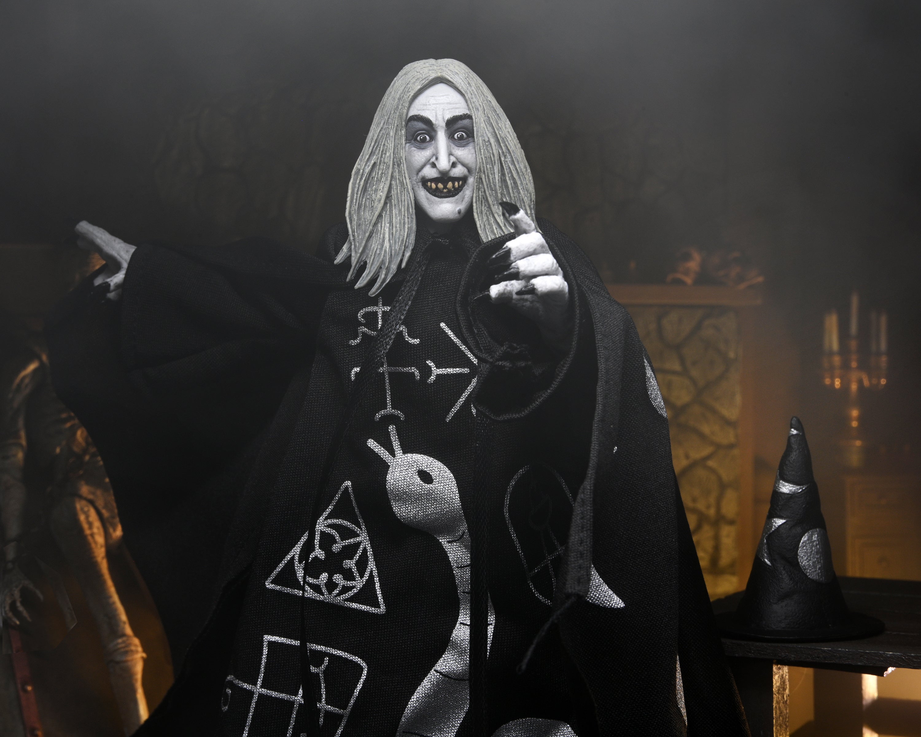 PRE-ORDER 8-inch Scale Clothed Figure - Rob Zombie The Munsters - Zombo