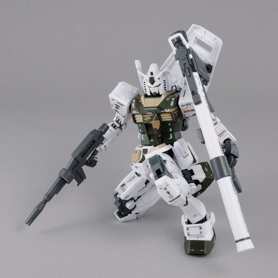 Bandai - Mobile Suit Gundam - MG 1/100 AAPE RX-78-2 Ver 3.0 GRN-CAMO 1/100 [EXCLUSIVE]