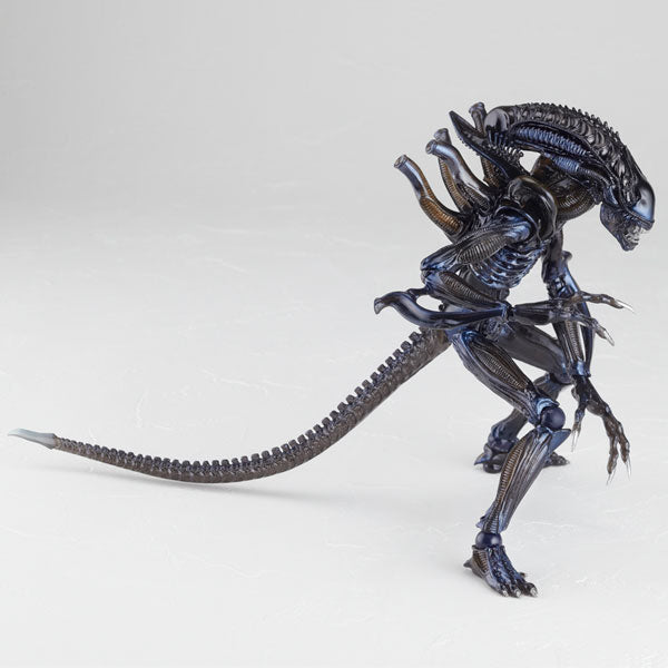 IN-STOCK Kaiyodo - Revoltech SFX - #016 - Alien - Alien Warrior