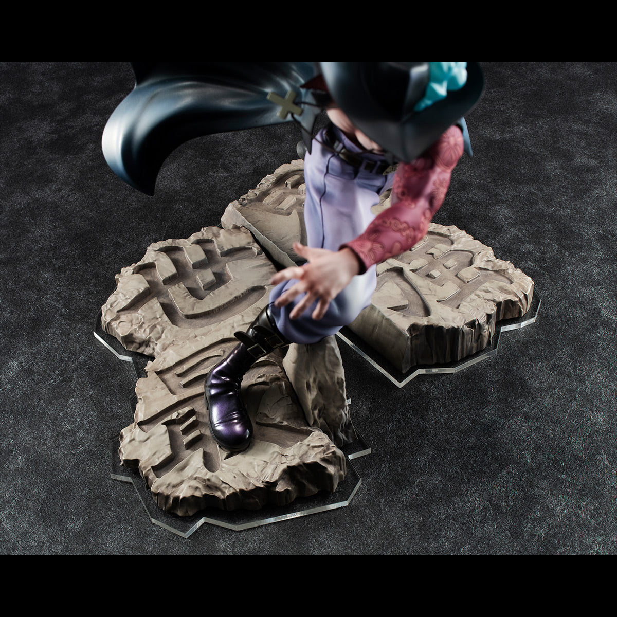 IN-STOCK MegaHouse - Portrait Of Pirates Maximum - One Piece - Dracule Mihawk [MEGATREA SHOP EXCLUSIVE]
