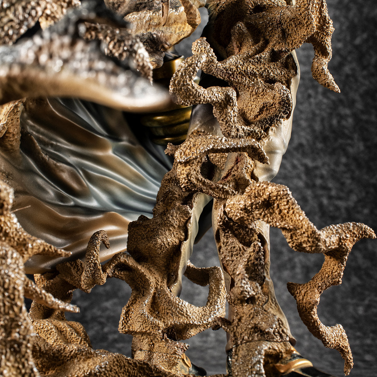 IN-STOCK MegaHouse - Portrait.Of.Pirates - One Piece MAS-MAXIMUM - Sir Crocodile [EXCLUSIVE]