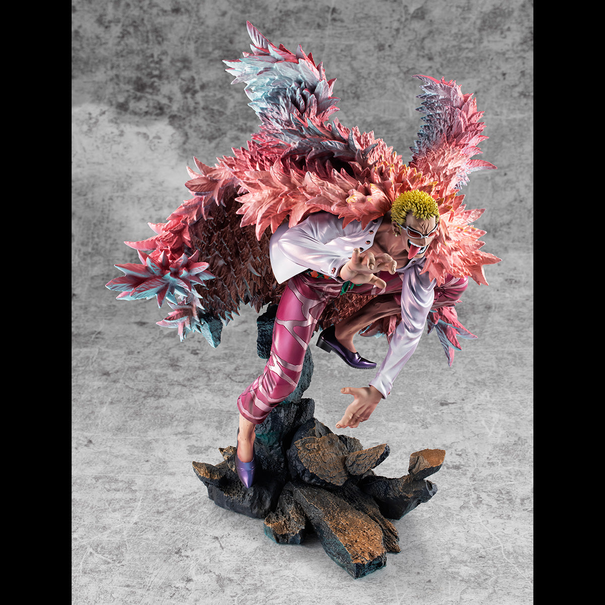 PRE-ORDER Portrait.Of.Pirates One Piece SA-MAXIMUM - Heavenly Yaksha Donquixote Doflamingo [EXCLUSIVE]