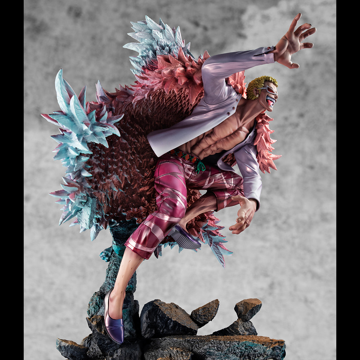 PRE-ORDER Portrait.Of.Pirates One Piece SA-MAXIMUM - Heavenly Yaksha Donquixote Doflamingo [EXCLUSIVE]