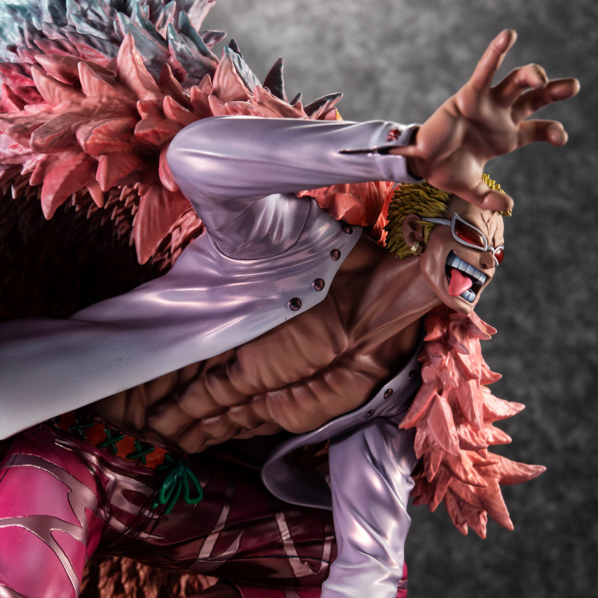 PRE-ORDER Portrait.Of.Pirates One Piece SA-MAXIMUM - Heavenly Yaksha Donquixote Doflamingo [EXCLUSIVE]