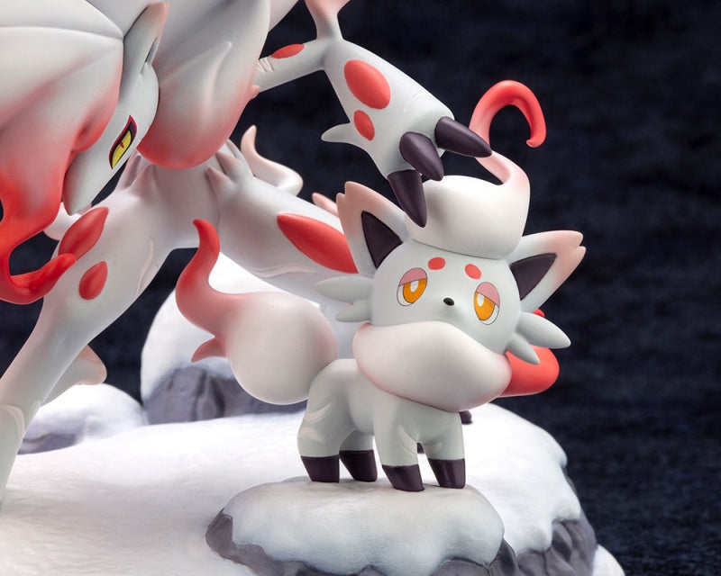 PRE-ORDER Pokémon Legends Arceus - Zoroark & Zorua Jade Form [EXCLUSIVE]