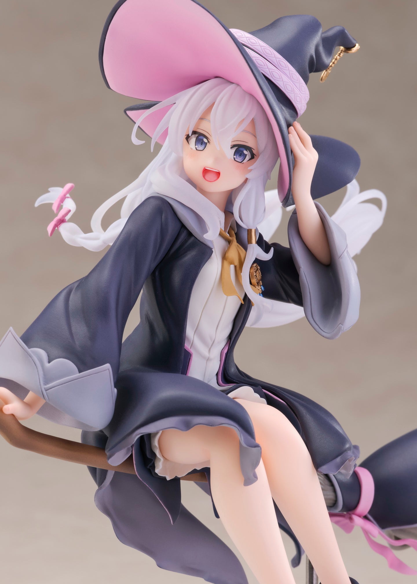 PRE-ORDER Wandering Witch: The Journey of Elaina AMP+ Figure - Elaina: Witch Dress Ver.